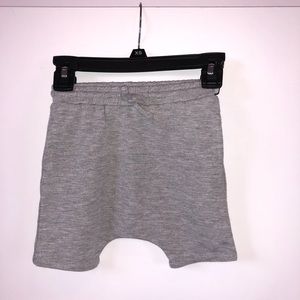 Gray shorts with pockets